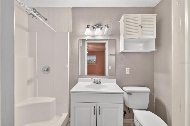 610 W MAUD STREET, Tavares, FL 32778