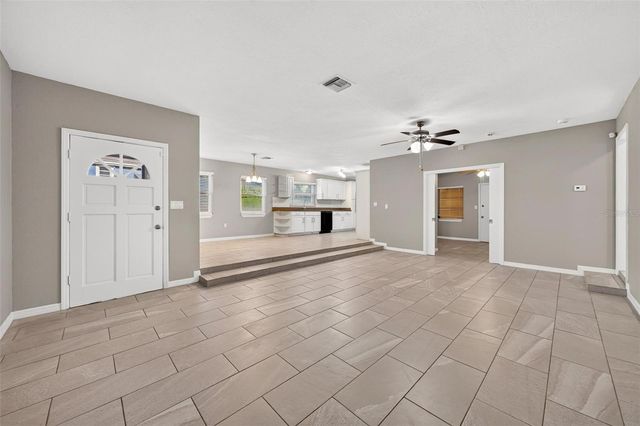 610 W MAUD STREET, Tavares, FL 32778