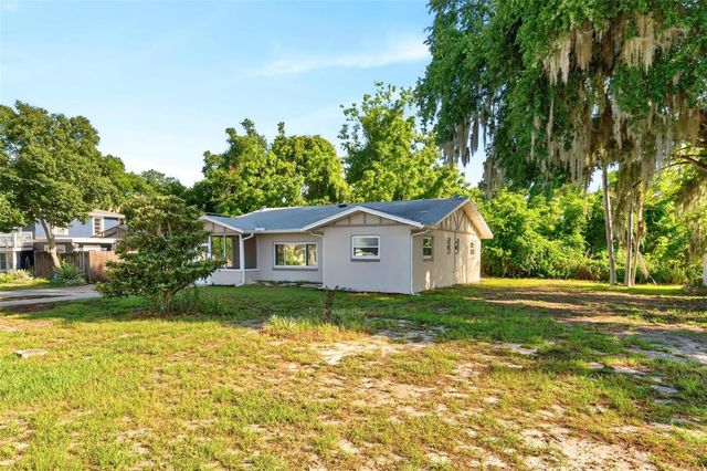 610 W MAUD STREET, Tavares, FL 32778