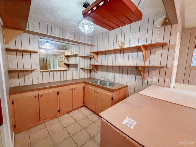 713 Virginia Avenue, La Feria, TX 78559