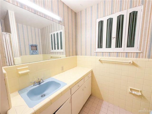 713 Virginia Avenue, La Feria, TX 78559