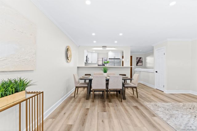 8870 Villa La Jolla Dr 210, La Jolla, CA 92037