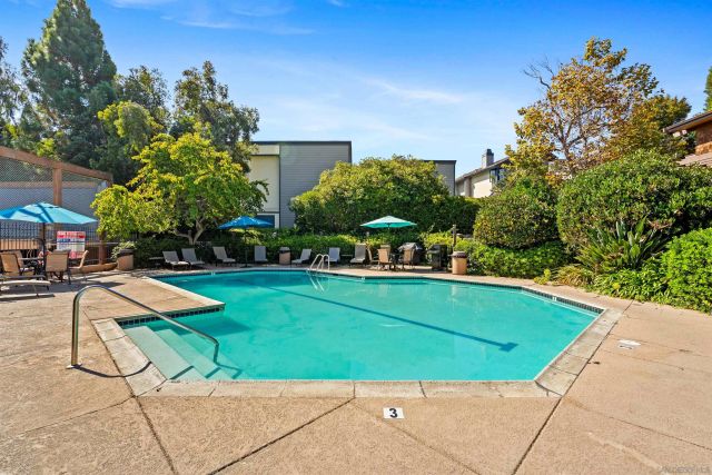 8870 Villa La Jolla Dr 210, La Jolla, CA 92037