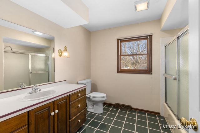 699 Brookfield Drive, Holland, MI 49423