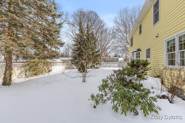 699 Brookfield Drive, Holland, MI 49423