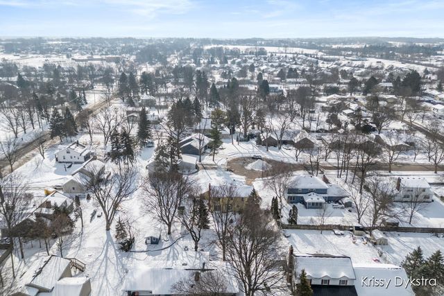 699 Brookfield Drive, Holland, MI 49423