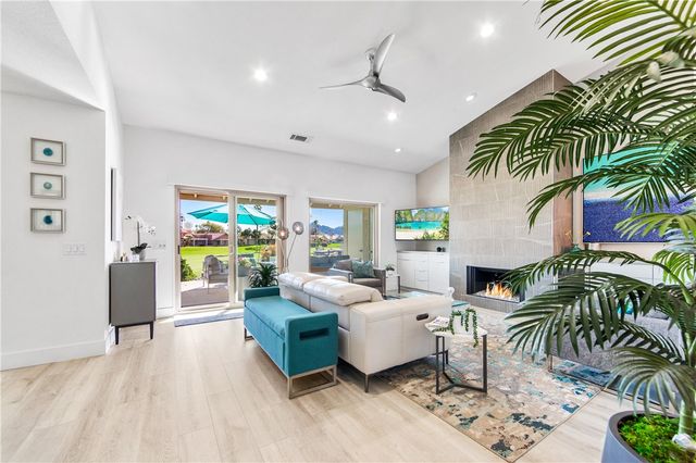 42304 Sand Dune Dr, Palm Desert, CA 92211