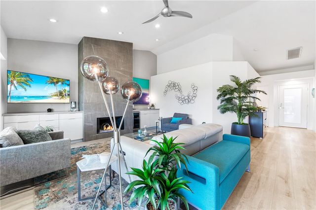 42304 Sand Dune Dr, Palm Desert, CA 92211