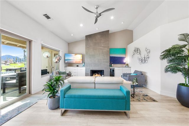 42304 Sand Dune Dr, Palm Desert, CA 92211