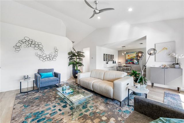 42304 Sand Dune Dr, Palm Desert, CA 92211