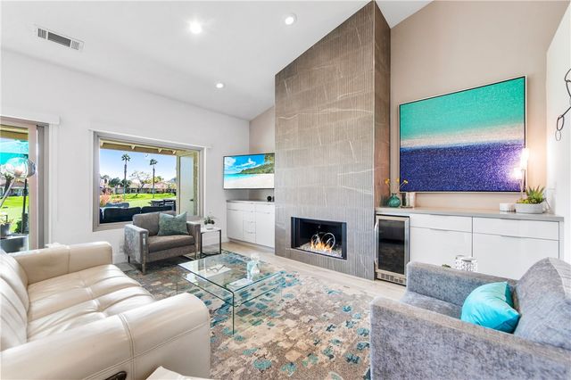 42304 Sand Dune Dr, Palm Desert, CA 92211