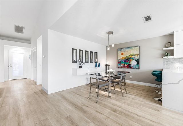 42304 Sand Dune Dr, Palm Desert, CA 92211