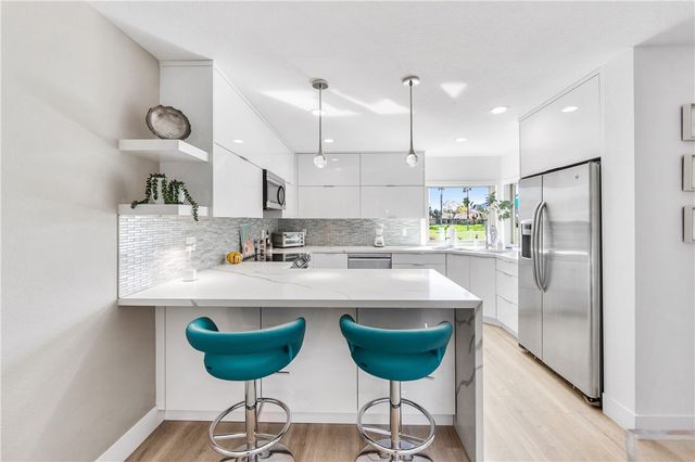 42304 Sand Dune Dr, Palm Desert, CA 92211