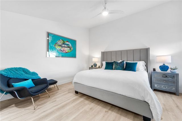 42304 Sand Dune Dr, Palm Desert, CA 92211