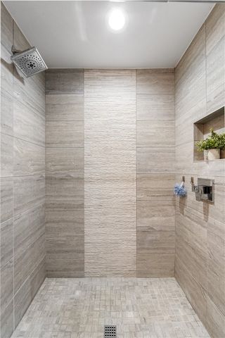 42304 Sand Dune Dr, Palm Desert, CA 92211