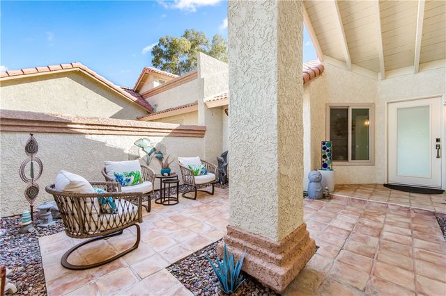 42304 Sand Dune Dr, Palm Desert, CA 92211