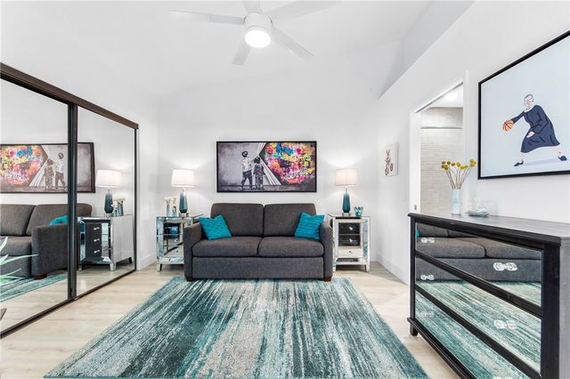 42304 Sand Dune Dr, Palm Desert, CA 92211