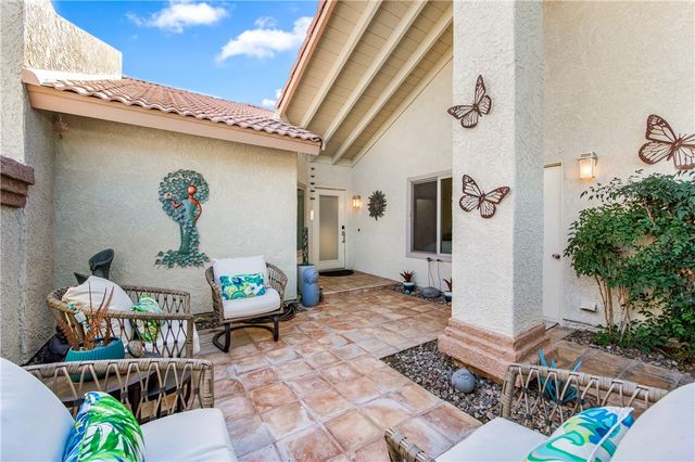 42304 Sand Dune Dr, Palm Desert, CA 92211