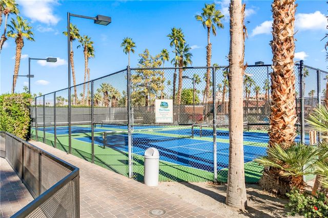 42304 Sand Dune Dr, Palm Desert, CA 92211