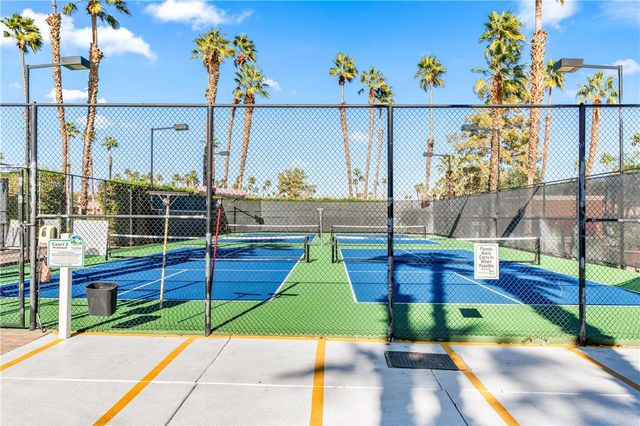 42304 Sand Dune Dr, Palm Desert, CA 92211