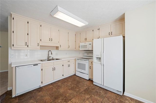 740 Jacoby Drive, Loganville, GA 30052