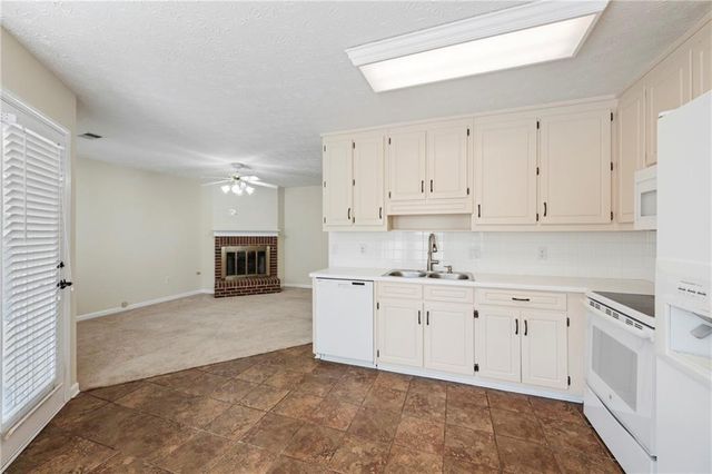 740 Jacoby Drive, Loganville, GA 30052