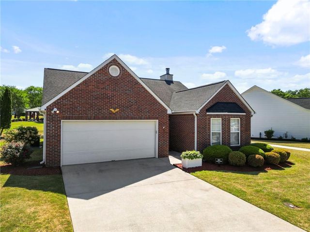 740 Jacoby Drive, Loganville, GA 30052