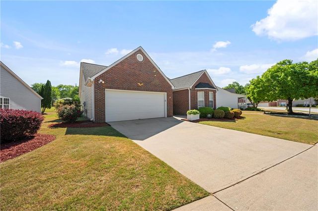 740 Jacoby Drive, Loganville, GA 30052