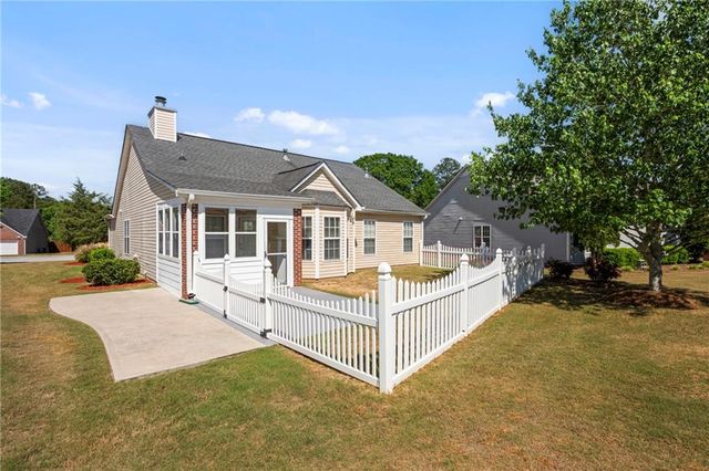 740 Jacoby Drive, Loganville, GA 30052