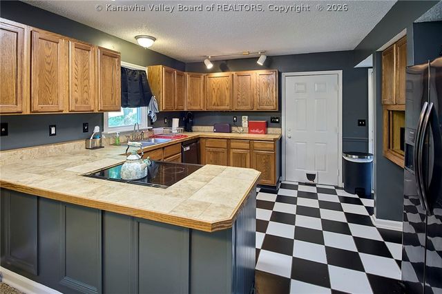 5217 Dellway Drive, Cross Lanes, WV 25313