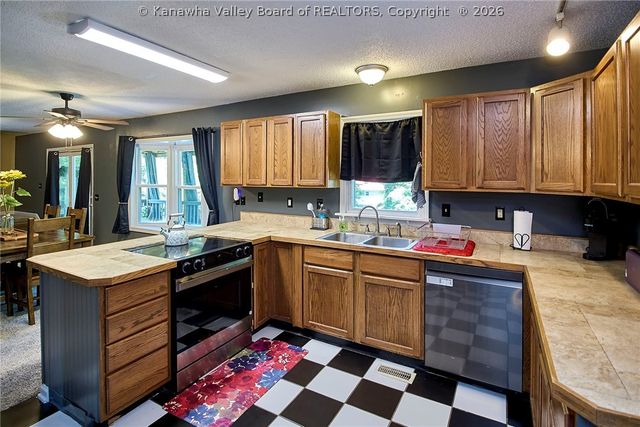 5217 Dellway Drive, Cross Lanes, WV 25313