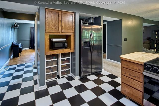 5217 Dellway Drive, Cross Lanes, WV 25313