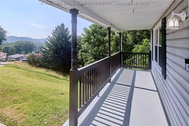 5217 Dellway Drive, Cross Lanes, WV 25313