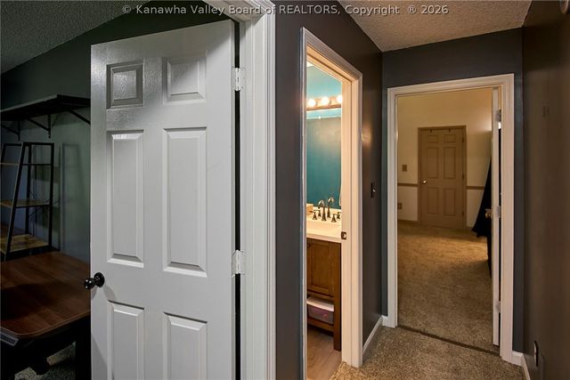 5217 Dellway Drive, Cross Lanes, WV 25313