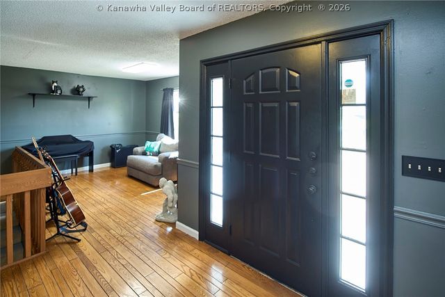 5217 Dellway Drive, Cross Lanes, WV 25313