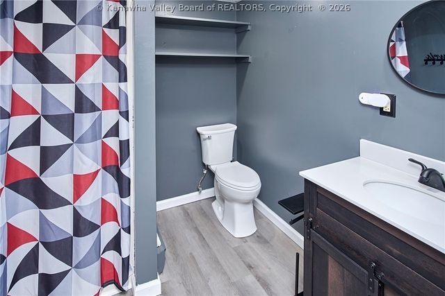 5217 Dellway Drive, Cross Lanes, WV 25313