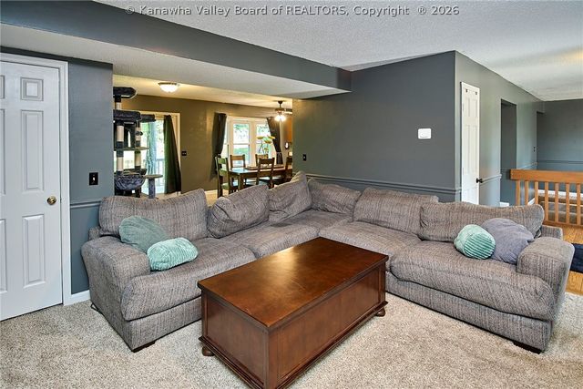 5217 Dellway Drive, Cross Lanes, WV 25313