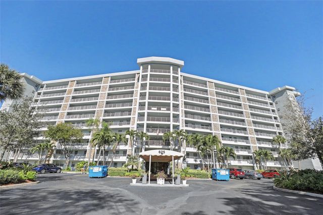 625 Oaks Drive 808, Pompano Beach, FL 33069
