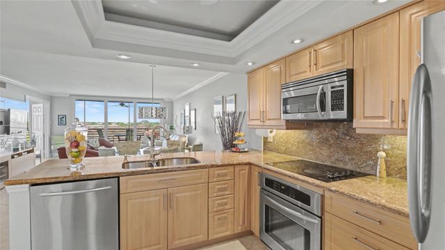 625 Oaks Drive 808, Pompano Beach, FL 33069