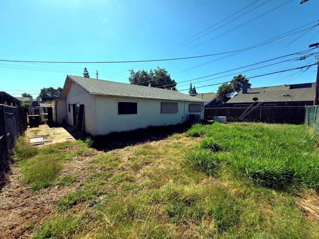 10229 S White Rock Rd, Rancho Cordova, CA 95670