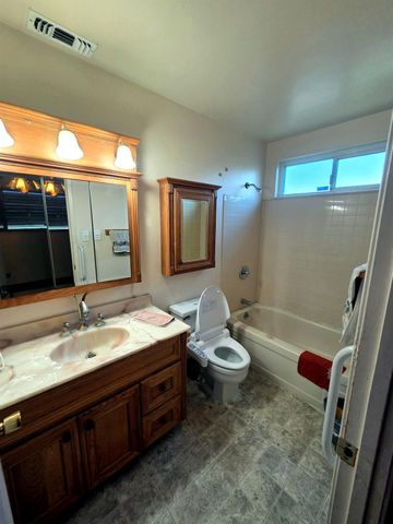 10229 S White Rock Rd, Rancho Cordova, CA 95670
