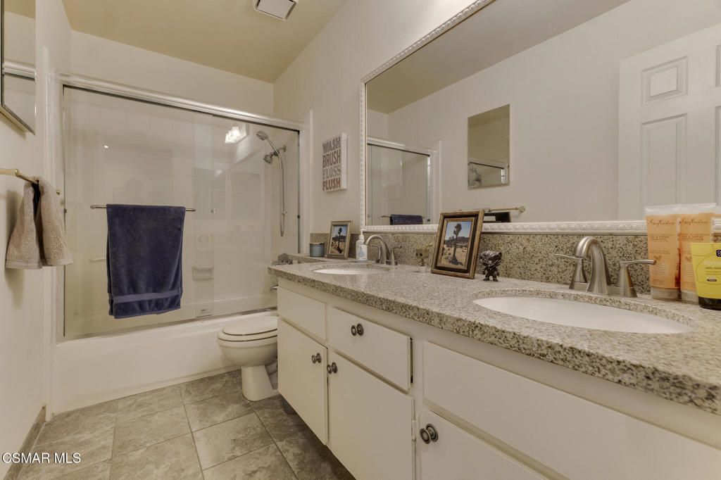 Image 16 of property listing at 22340 Germain Street 3, Chatsworth, CA 91311