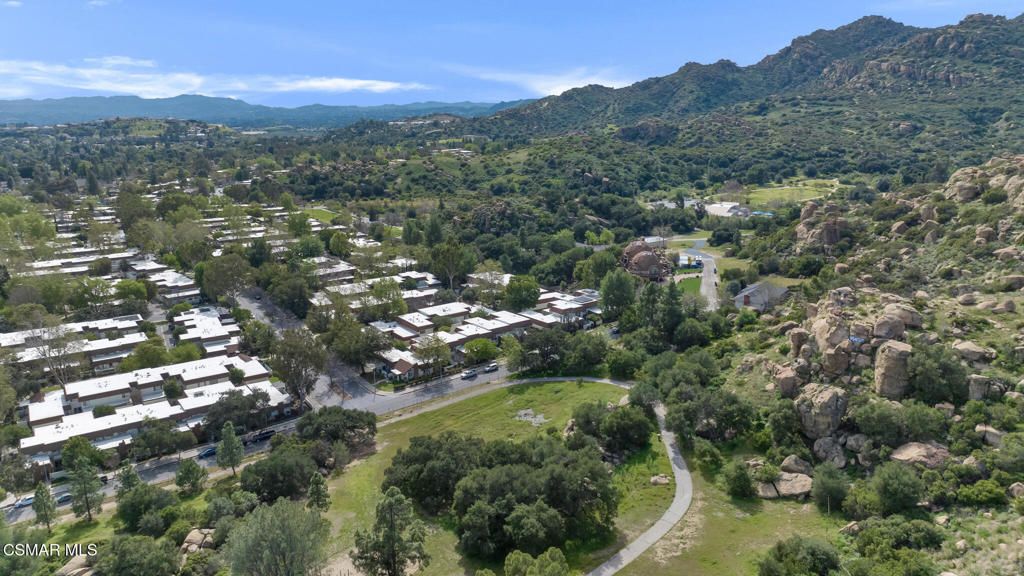 Image 2 of property listing at 22340 Germain Street 3, Chatsworth, CA 91311