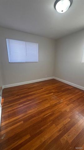 3437 Elmhurst Drive, Bel Ridge, MO 63121