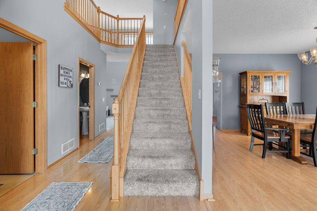 6785 Wildflower Drive S, Cottage Grove, MN 55016