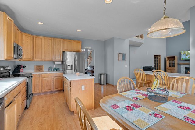 6785 Wildflower Drive S, Cottage Grove, MN 55016