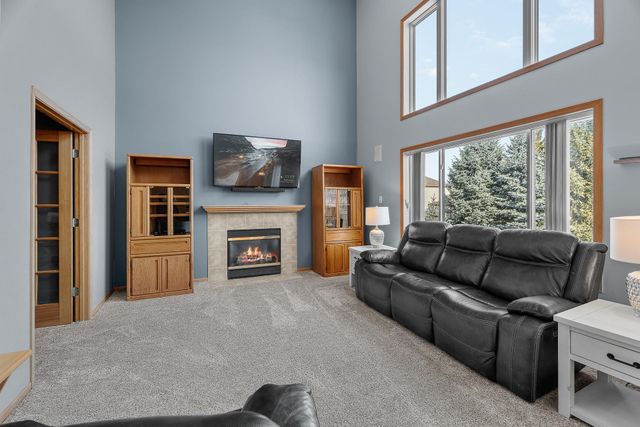 6785 Wildflower Drive S, Cottage Grove, MN 55016