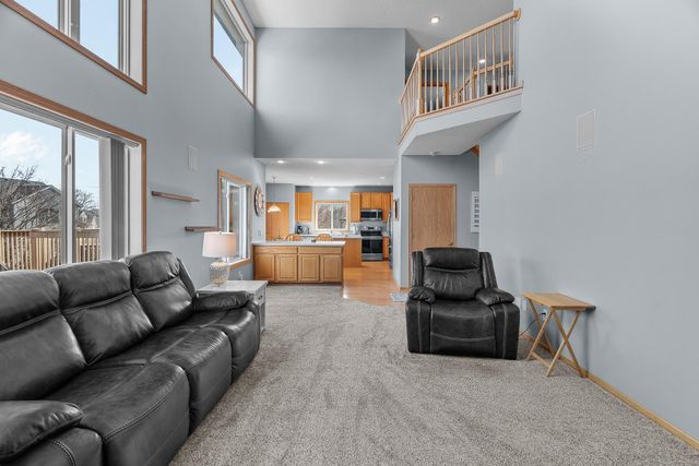 6785 Wildflower Drive S, Cottage Grove, MN 55016