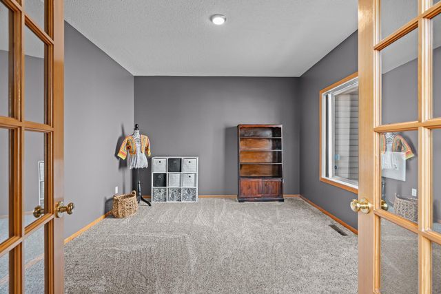 6785 Wildflower Drive S, Cottage Grove, MN 55016