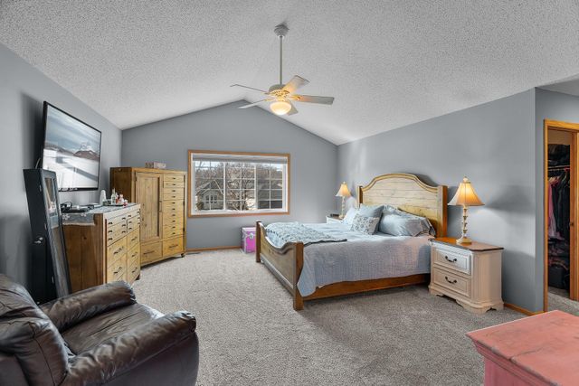 6785 Wildflower Drive S, Cottage Grove, MN 55016